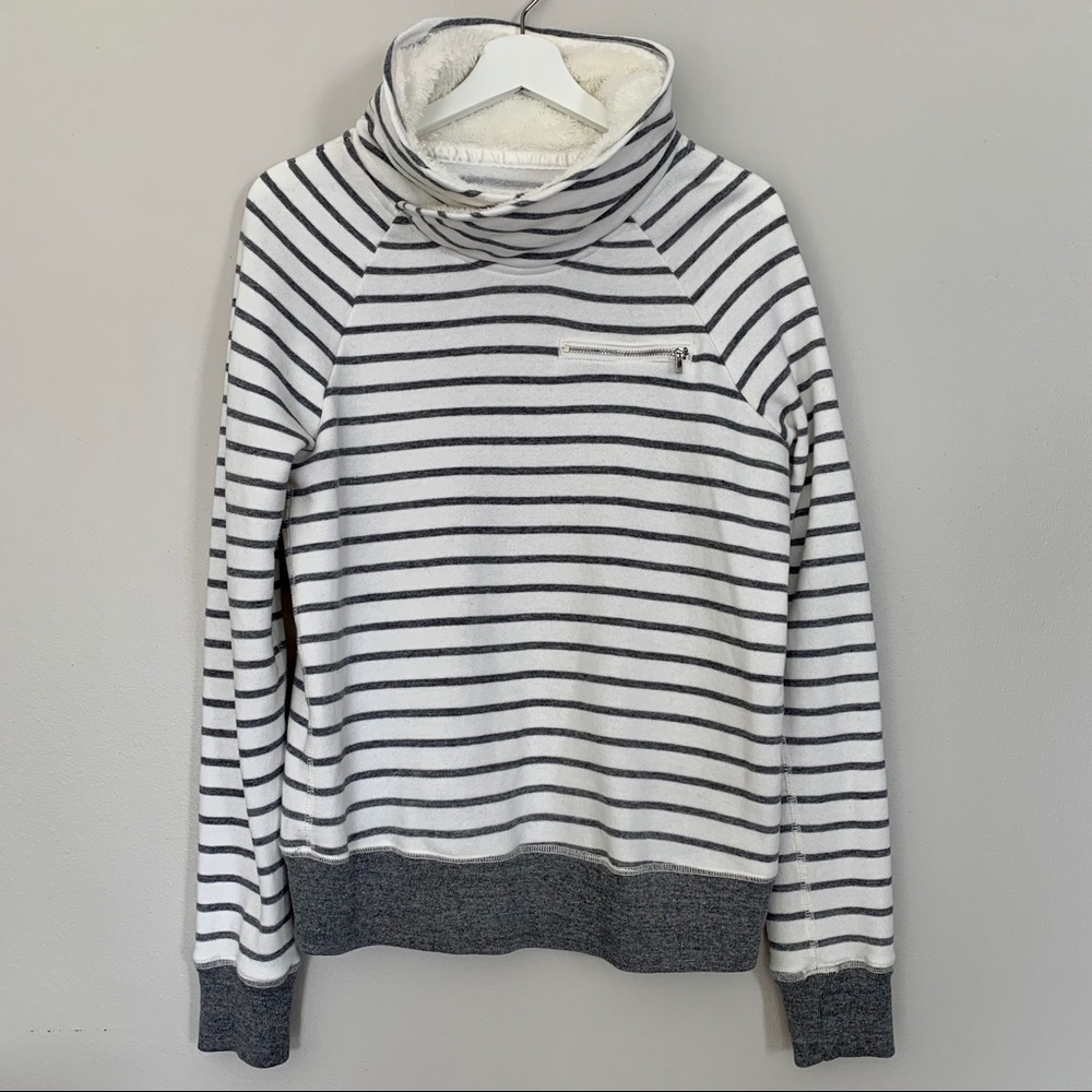 Abercrombie Pullover | Grey & White Stripe | Med